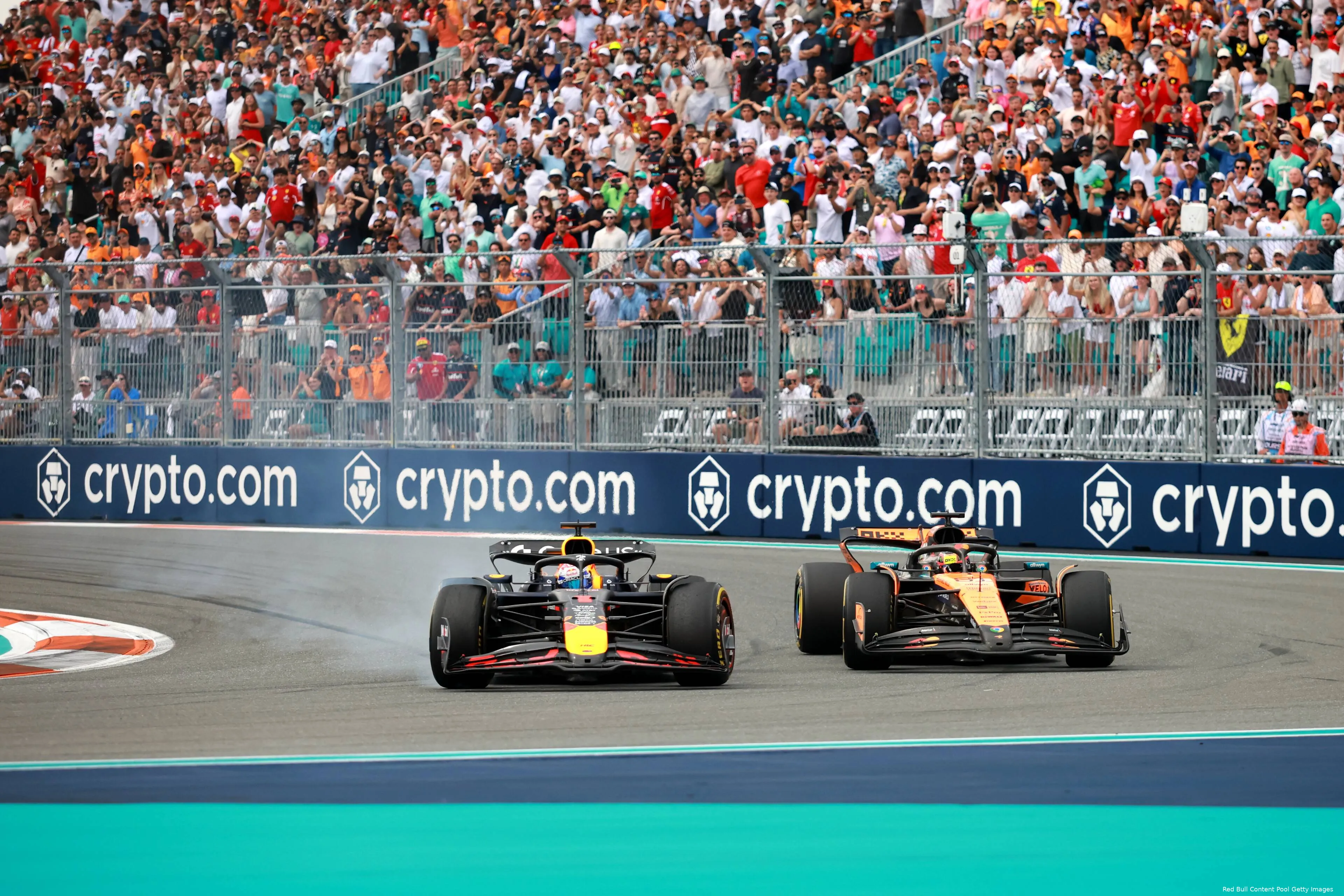 red bull racing max verstappen mclaren oscar piastri gp miami 2025 zondag lock up gevecht 2