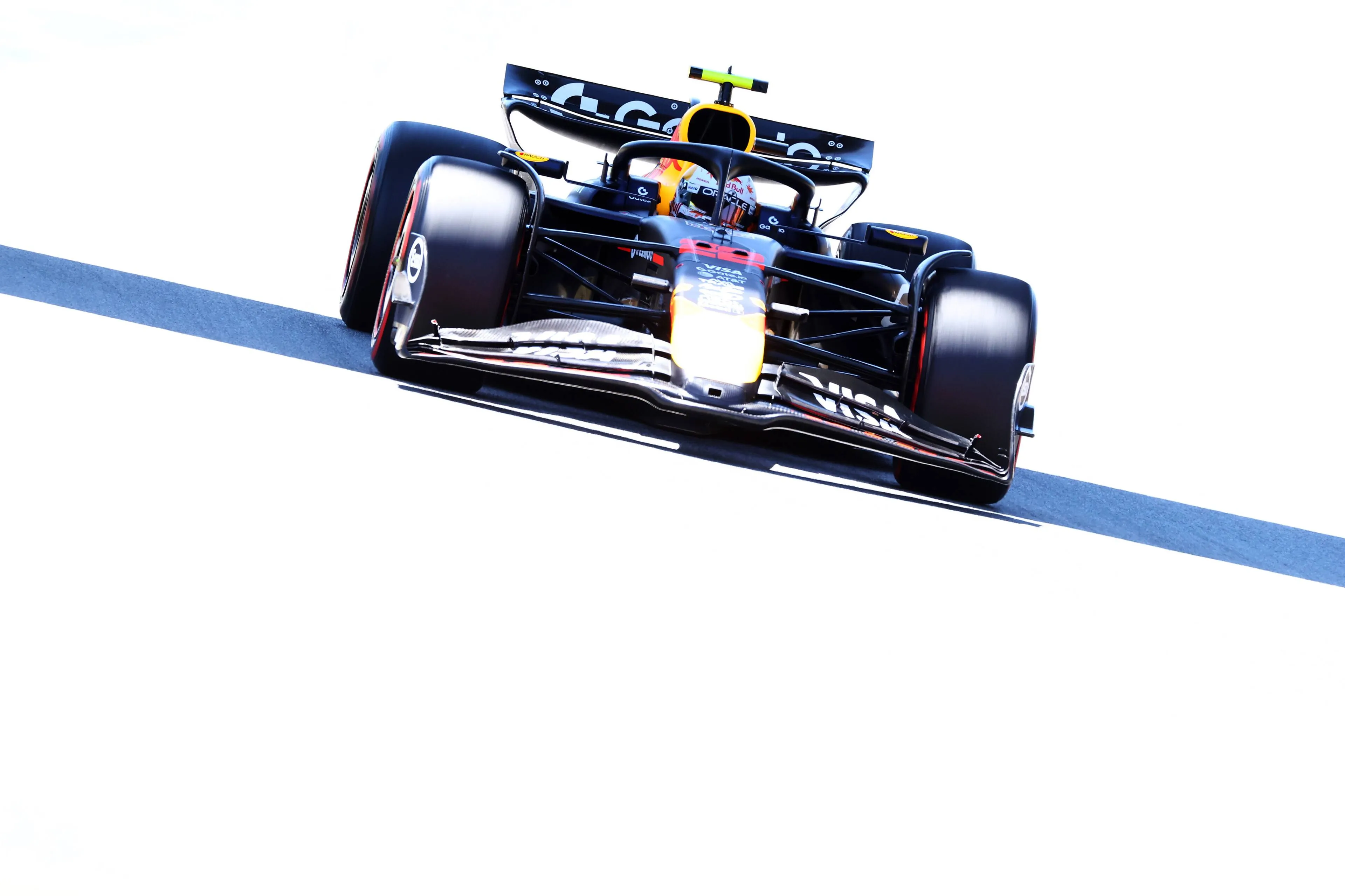 yuki tsunoda red bull racing 2025 vrijdag barcelona