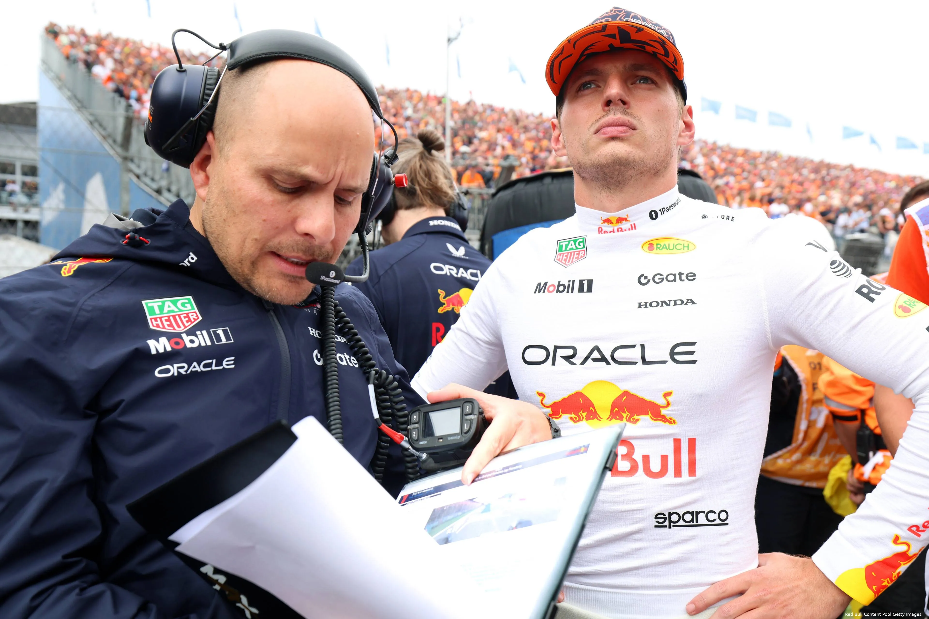 red-bull-racing-max-verstappen-gianpiero-lambiase-gp-nederland-2025-zondag