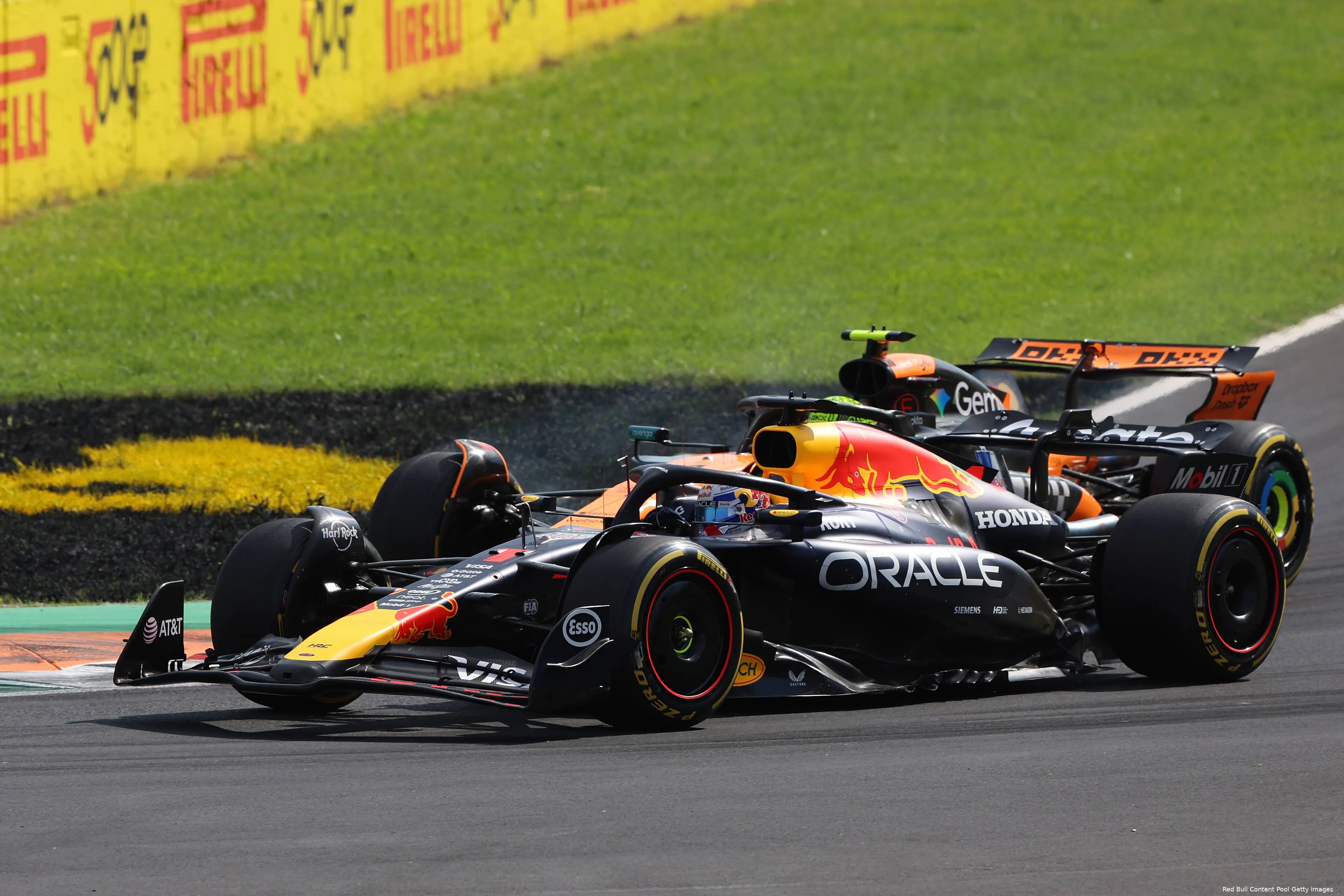 max-verstappen-red-bull-racing-mclaren-lando-norris-gp-italie-2025-zondag-12