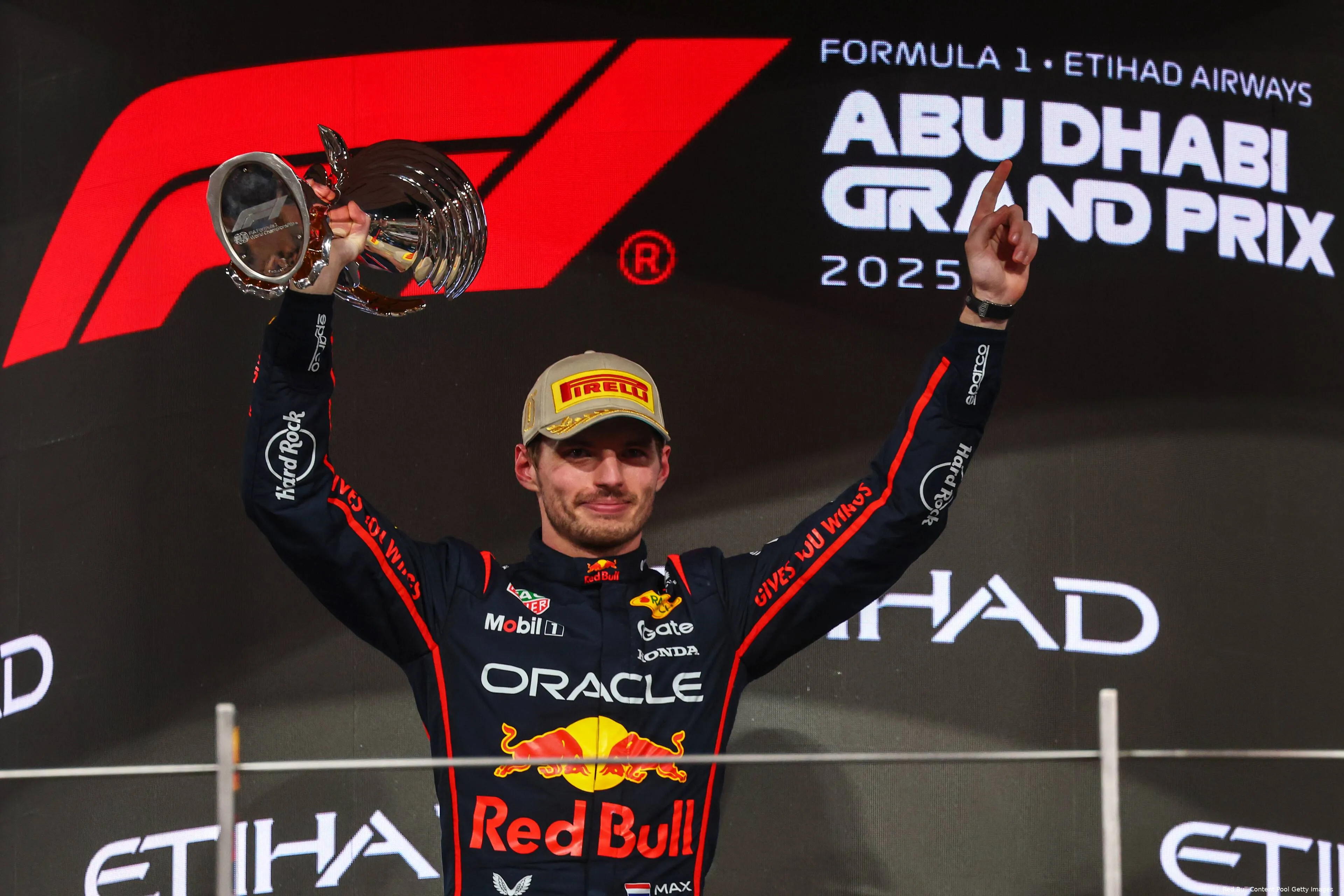 max-verstappen-red-bull-racing-gp-abu-dhabi-2025-zondag