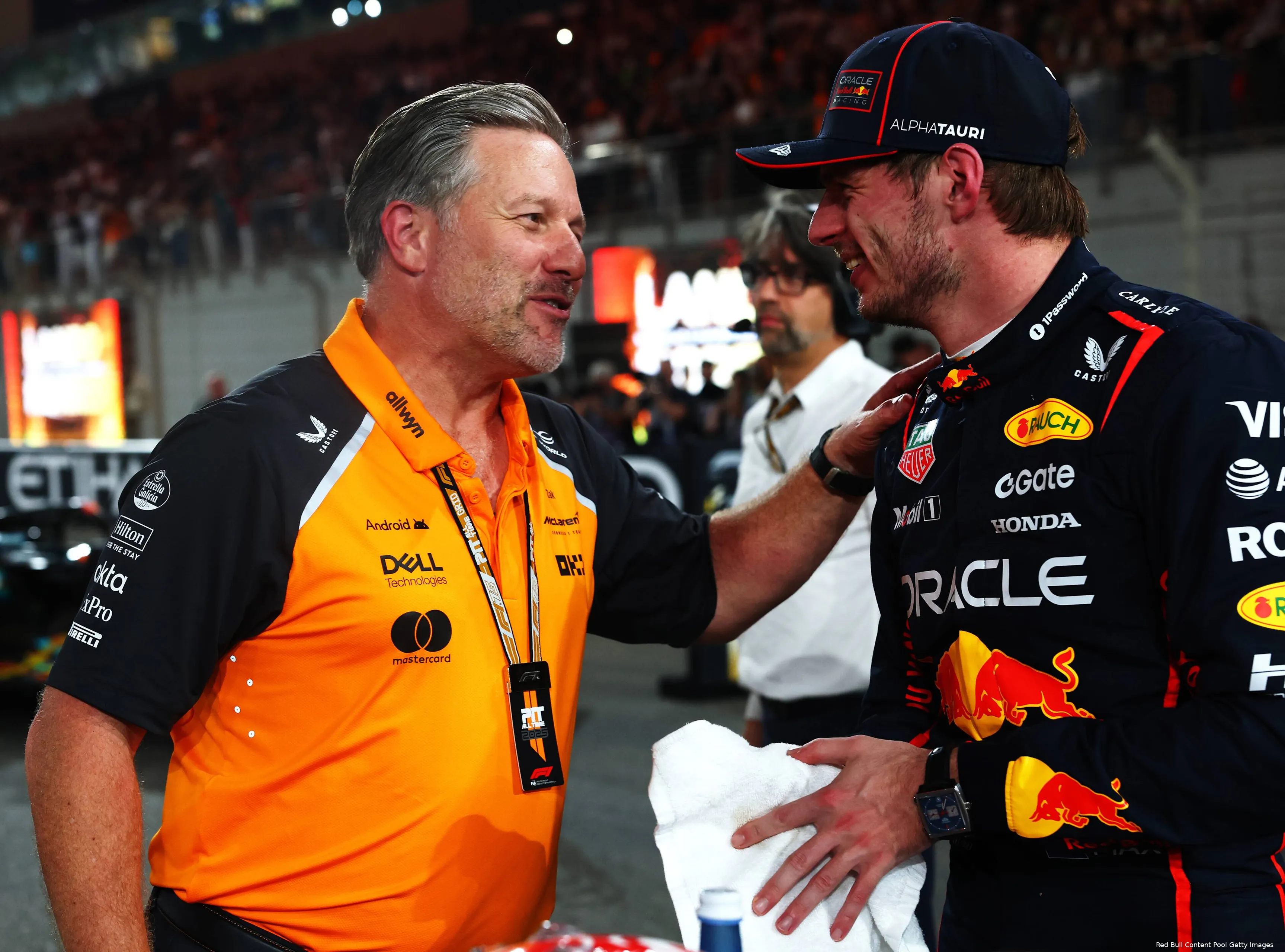 max-verstappen-red-bull-racing-gp-abu-dhabi-2025-zondag-zak-brown-mclaren
