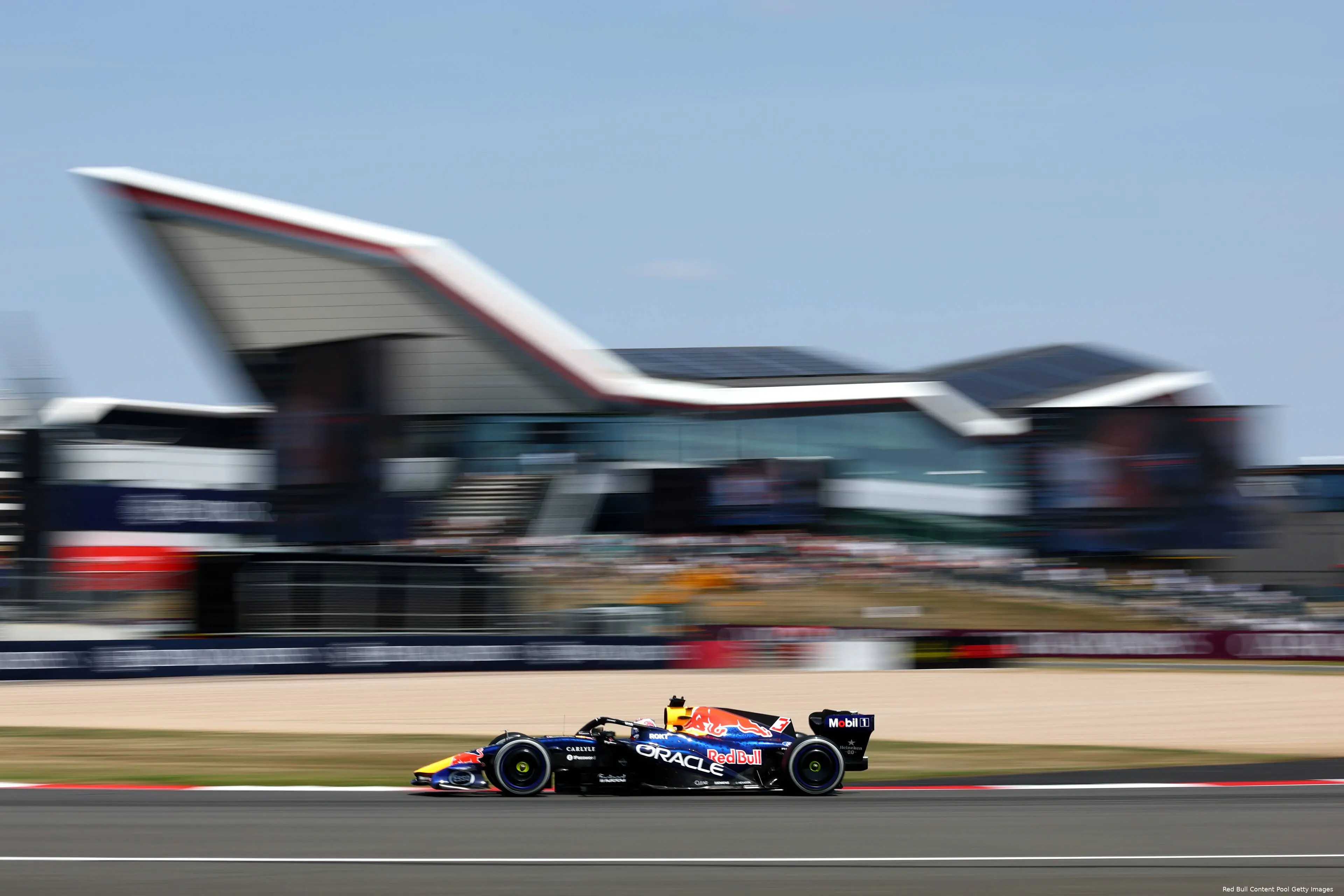 max-verstappen-red-bull-racing-gp-groot-brittannie-2026-vrijdag