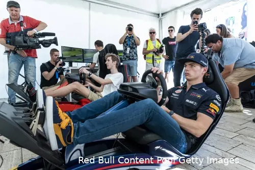 Verstappen is al een zeer lange tijd bezig met simracen.