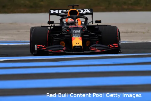 Minder oppervlakte op de vleugel bij de Red Bull-bolide (Foto: Red Bull Content Pool/Getty Images)