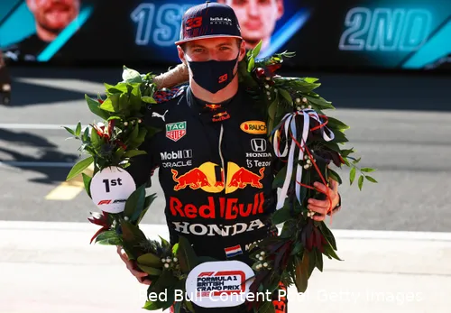 <i>Max Verstappen wist de eerste sprintrace in de Formule 1 op zijn naam te schrijven. (Foto: Red Bull Content Pool)</i>