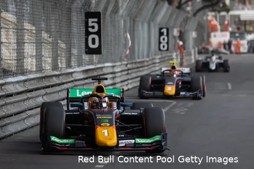 <i>Dennis Hauger keek uit naar Monaco, en won er een week na ons interview zijn eerste Formule 2-race.&nbsp;</i>