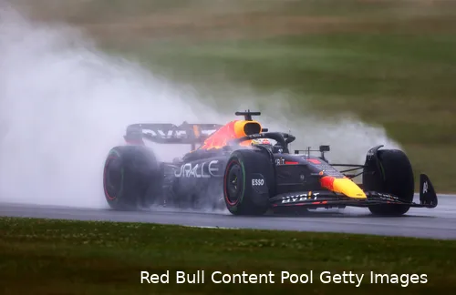 De VT1 van de Grand Prix van Groot-Brittannië 2022 viel letterlijk en figuurlijk in het water