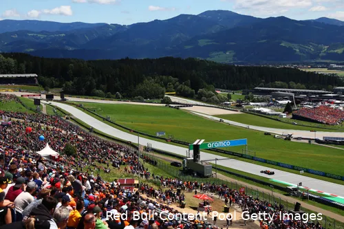 <i>Op de Red Bull Ring wordt Max Verstappen gesteund door 50.000 Nederlanders. (Foto: Red Bull Content Pool)</i>