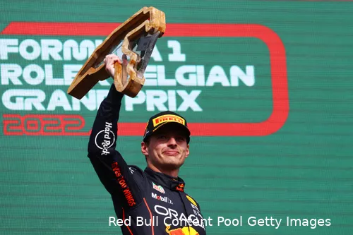 <i>Niets of niemand kon Max Verstappen stoppen op Spa-Francorchamps.</i>