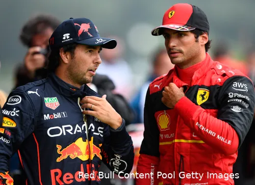 Carlos Sainz en Sergio Pérez vertrekken vanaf de eerste startrij tijdens de Grand Prix van België<br>