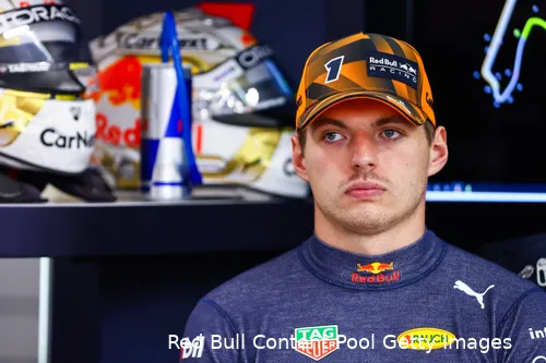 <i>Na afloop van de kwalificatie was Max Verstappen op zijn zachtst gezegd 'not amused'.</i>