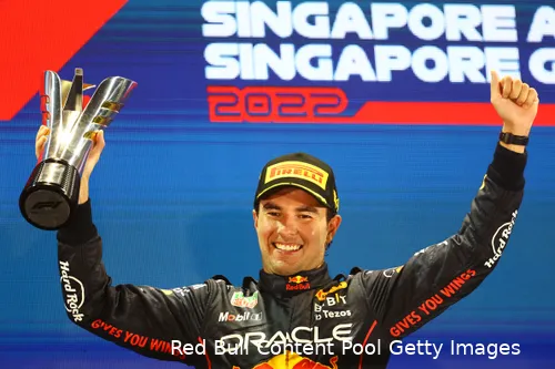 <i>Sergio Pérez bevestigde zijn status als stratenkoning ook in Singapore.&nbsp;</i>