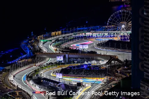 Het Jeddah Corniche Circuit, waar het weer allemaal gebeurt dit weekend.