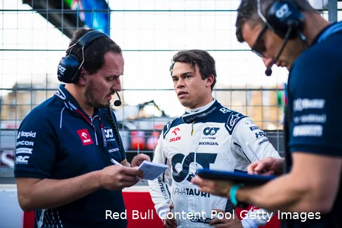 De Vries stond een inhaalrace te wachten in Bakoe (foto: Red Bull Content Pool / Getty Images)