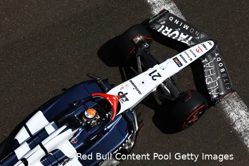 De Vries tijdens de eerste vrije training van de F1 Grand Prix van Azerbeidzjan 2023 (foto: Red Bull Content Pool / Getty Images)