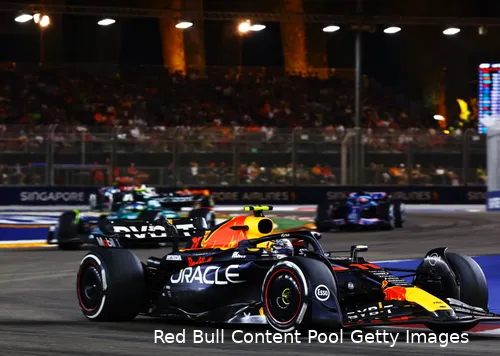 Pérez moest zijn hoofd boven water zien te houden in het middenveld. (Foto: Red Bull Content Pool/Getty Images)