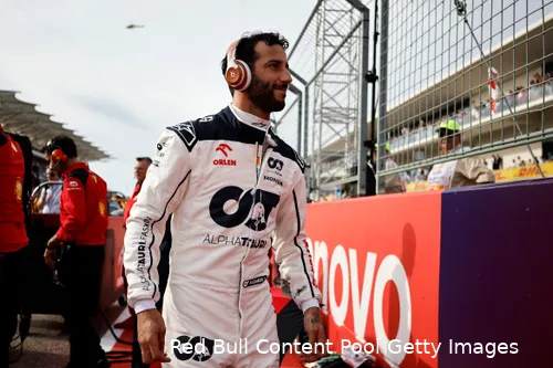 si202310220043 hires jpeg 24bit rgb