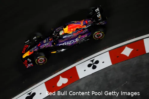 <i>Verstappen met de speciale Red Bull-livery in Las Vegas.</i>