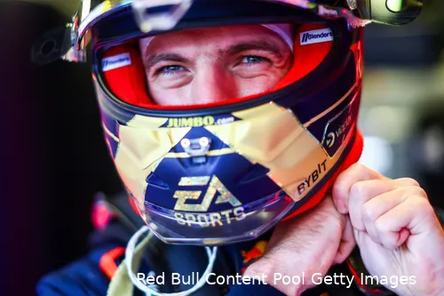 max verstappen red bull racing abu dhabi vt2 rb19 helm 6