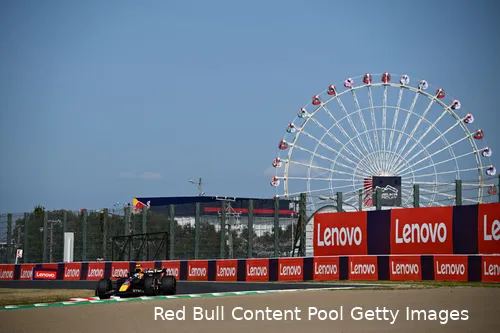 . Zoals Verstappen zijn leiding uitbouwde, was  vlot na de start de rest van het veld gezien. (Foto: Red Bull Content Pool/Getty Images)
