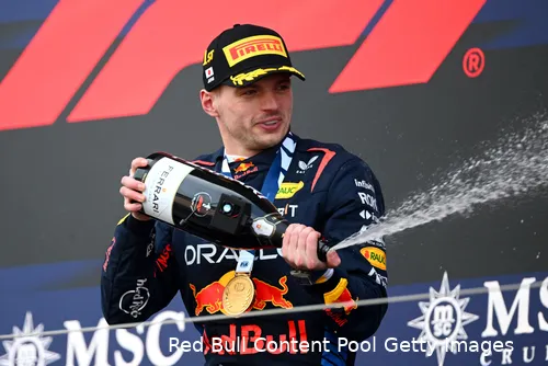 max verstappen redbullracing zege japan2024 sergio perez