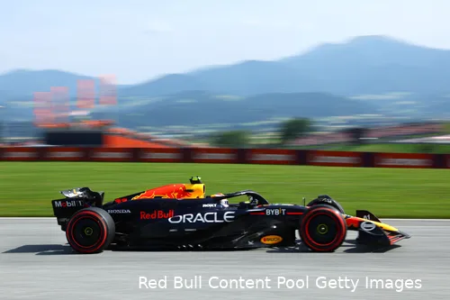 <i>Sergio Pérez is niet meer dan een middenmotor in Oostenrijk.</i>