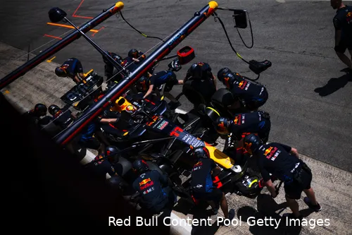 Pérez heeft in de afgelopen drie races slechts vier punten gescoord. (Foto: Red Bull Content Pool/Getty Images).