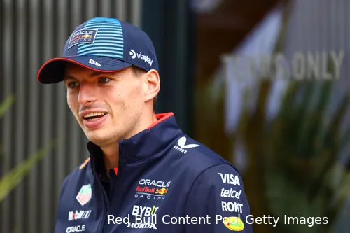 Palmer blijft Verstappen de schuld geven voor het incident.