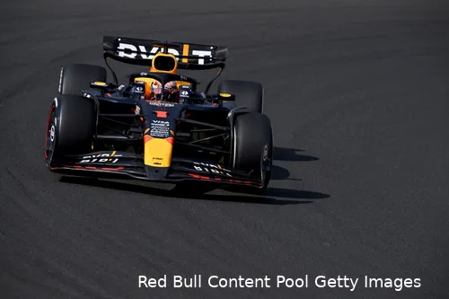 max verstappen racedag hongarije 2024 redbullracing