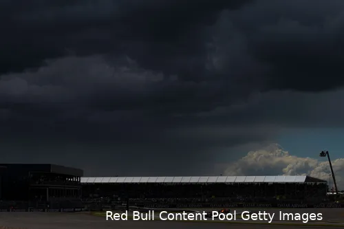 max verstappen silverstone groot brittannie engeland livery 13 donkere wolken regen