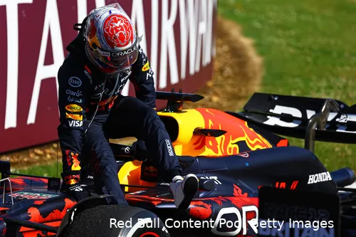 <i>Verstappen zette zijn beste beentje voor in de Britse race.</i>