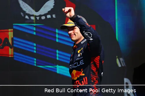 Geen zege, maar wel een machtig optreden van Verstappen op Silverstone.