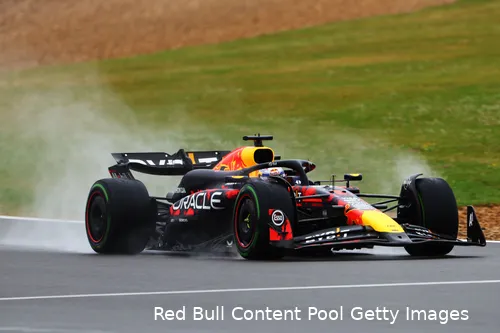 <i>Een zeldzame fout van Verstappen in de regen.</i>