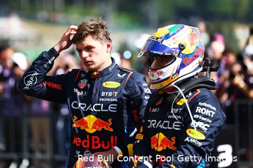 sergio perez max verstappen redbullracing zondag praten 2024
