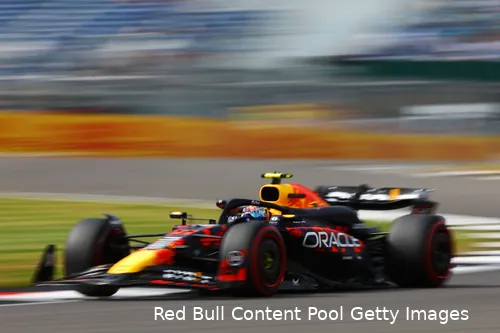 Tung raadt Red Bull aan om Pérez voorlopig te laten zitten. (Foto: Red Bull Content Pool/Getty Images)