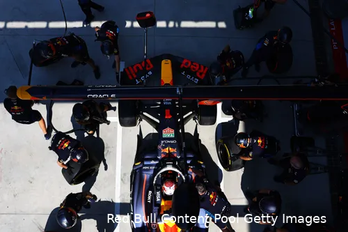 italie monza vt2 red bull racing rb20 max verstappen 1 pitstraat mooi 2