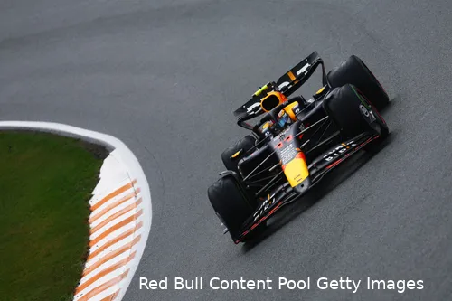 Sergio Pérez in zijn element, kwalificatie Grand Prix van Nederland 2024, Circuit van Zandvoort.