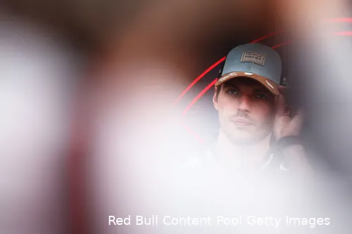 Er is nog geen sprake van 'illegaliteit' bij het team van Max Verstappen.