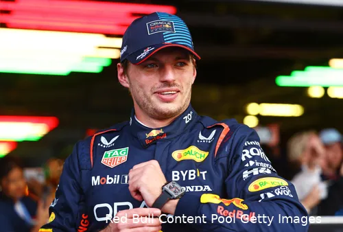 Van de Grint vindt dat Verstappen een voorbeeldfunctie heeft.