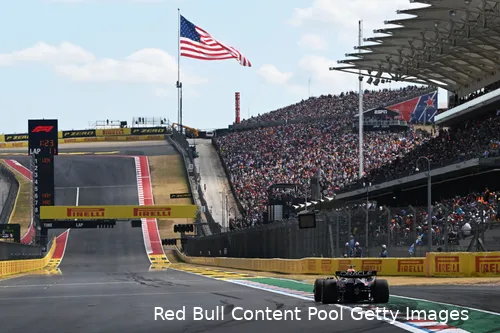 Max Verstappen op weg naar de winst voor de Sprint, Grand Prix van USA, 2024.