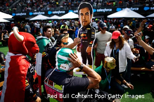 <i>Pérez is in eigen land ongekend populair en lijkt het lastig te hebben met die druk.</i>