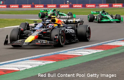 Pérez was in Mexico tot zijn eigen teleurstelling vooral in de achterhoede te vinden.