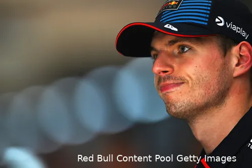 Verstappen kan niets meer doen zonder de FIA op zijn nek te hebben.