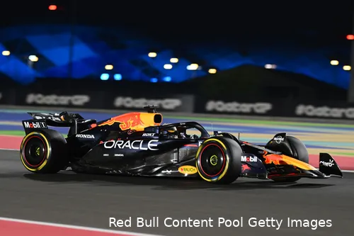 <i>Zelfs Verstappen kon weinig uitrichten met de RB20.</i>