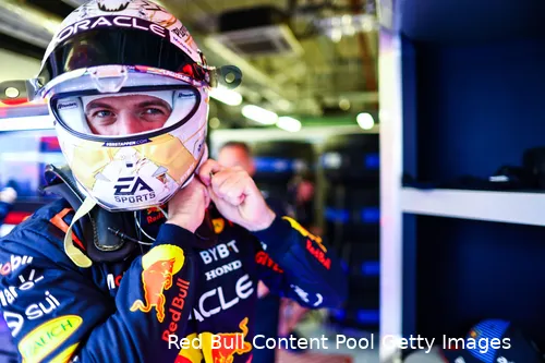 <i>Verstappen verloor twee plekken met het moment, maar het is wel leuk voor de highlights!</i>
