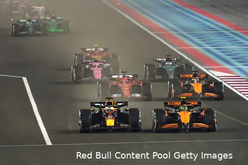 max verstappen lando norris qatar rb20 12 herstart 3