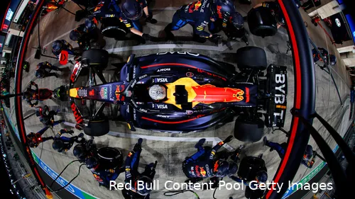 max verstappen red bull racing rb20 qatar pitstop 13