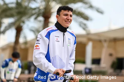 <i>Hadjar neemt het op voor Marko.</i>