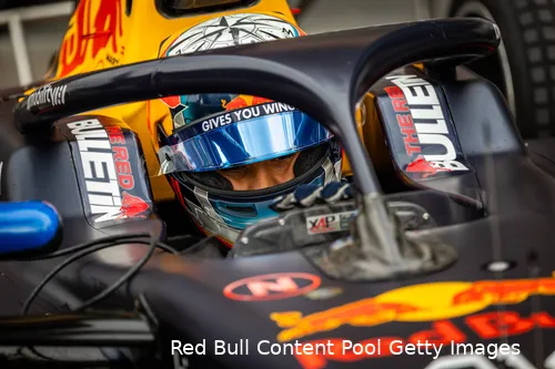 <i>Pepe Martí was een van de uitvallers na de startcrash.</i>